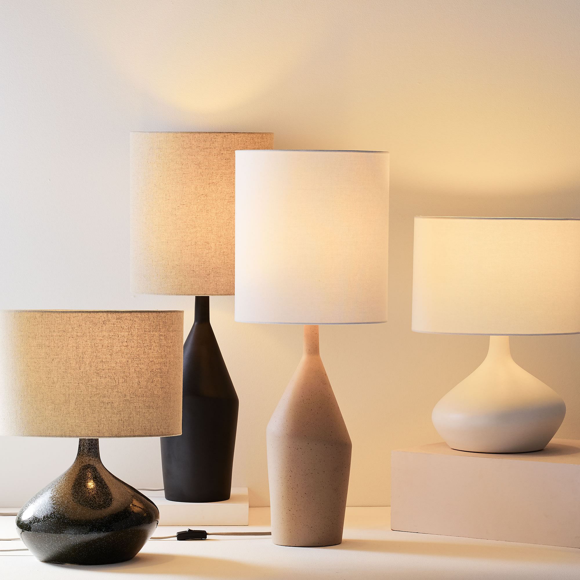 Asymmetry Ceramic Table Lamp (19") - Image 4